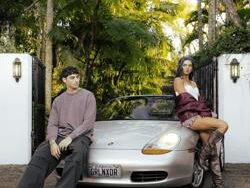 Oliver Cronin ft. Charley – Girl Next Door (MIDI Profesional)