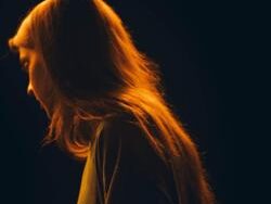 Lizzy McAlpine – Pushing It Down and Praying (MIDI Profesional)