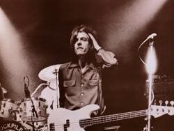 Nick Lowe – Cruel To Be Kind (MIDI Profesional)